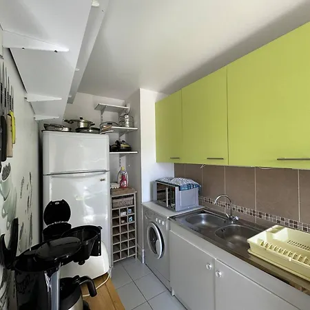 Climatisé En Centre-ville De - Fr-1-100-356 Appartement *